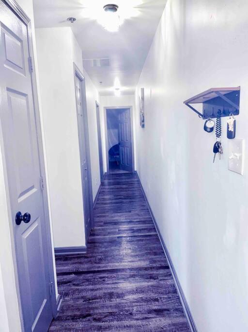 2Br Unit W/ Cinema Room In Nulu لويفيل المظهر الخارجي الصورة